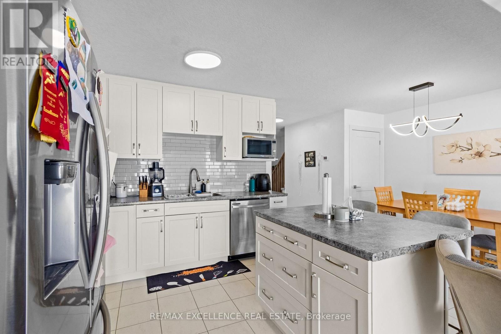 160 STONEBROOK WAY WEST Image 12