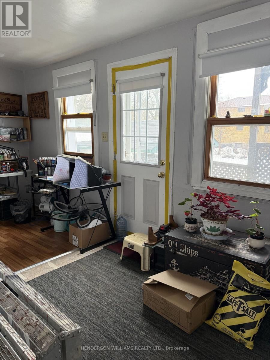 105 PINE STREET Image 13