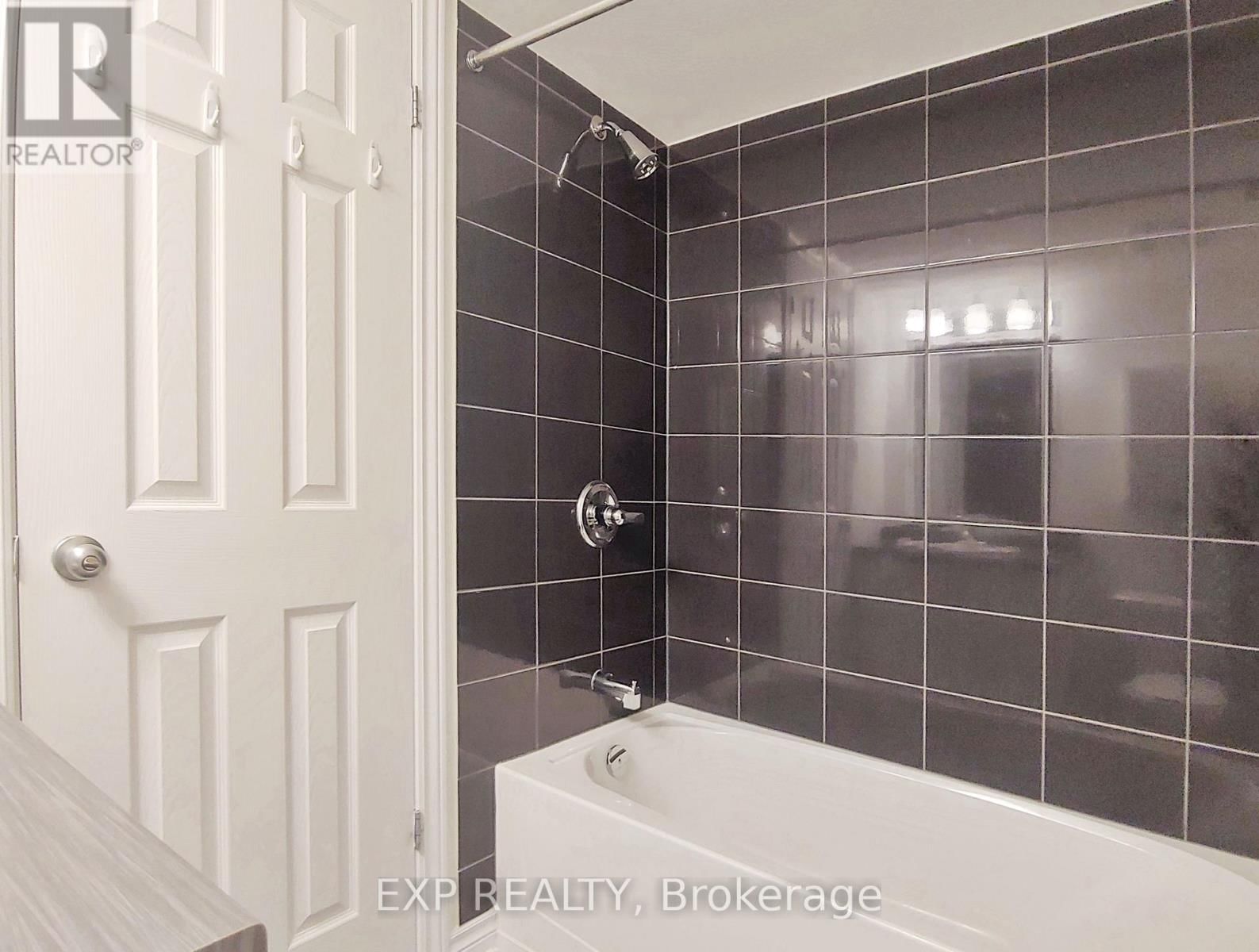 B - 605 CHAPMAN MILLS DRIVE Image 21