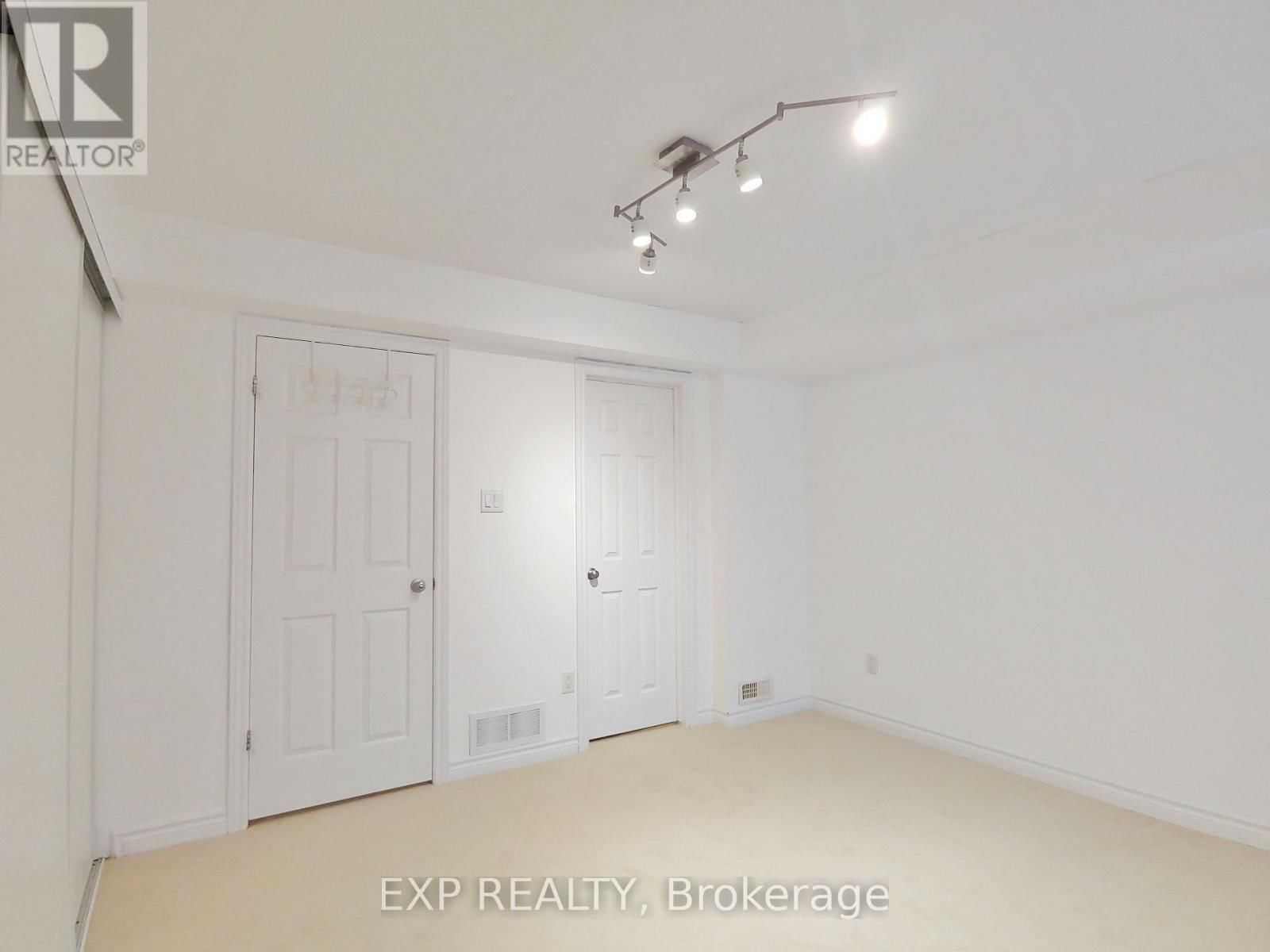 B - 605 CHAPMAN MILLS DRIVE Image 23