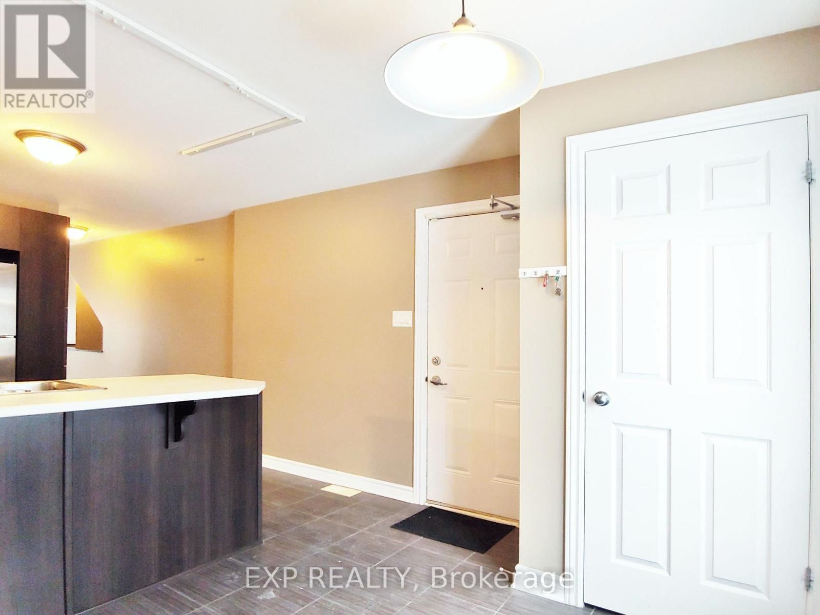 B - 605 CHAPMAN MILLS DRIVE Image 7