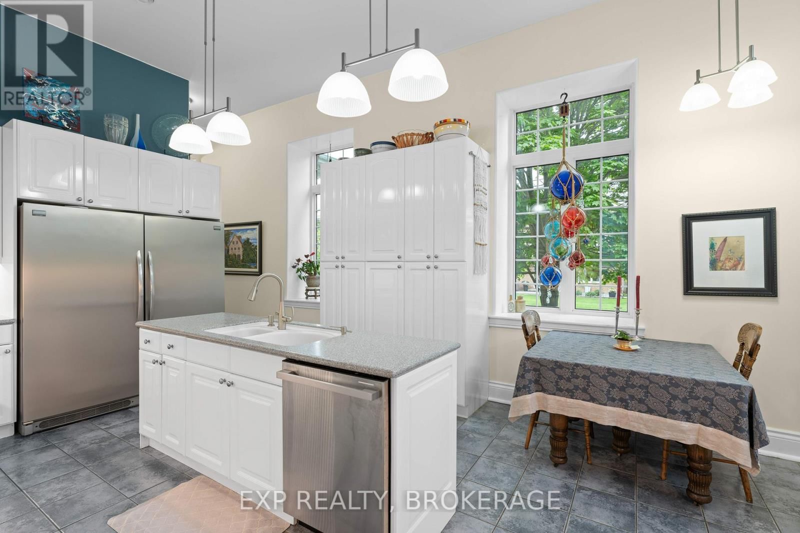 11 CROSS STREET Image 11