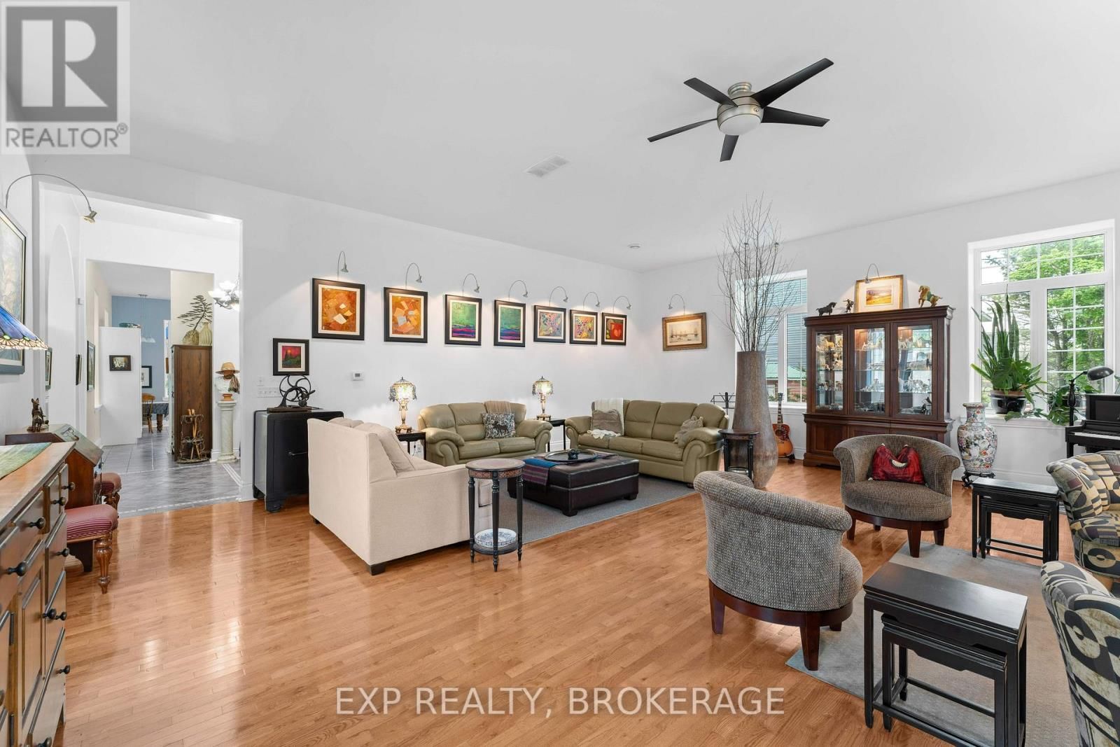 11 CROSS STREET Image 13