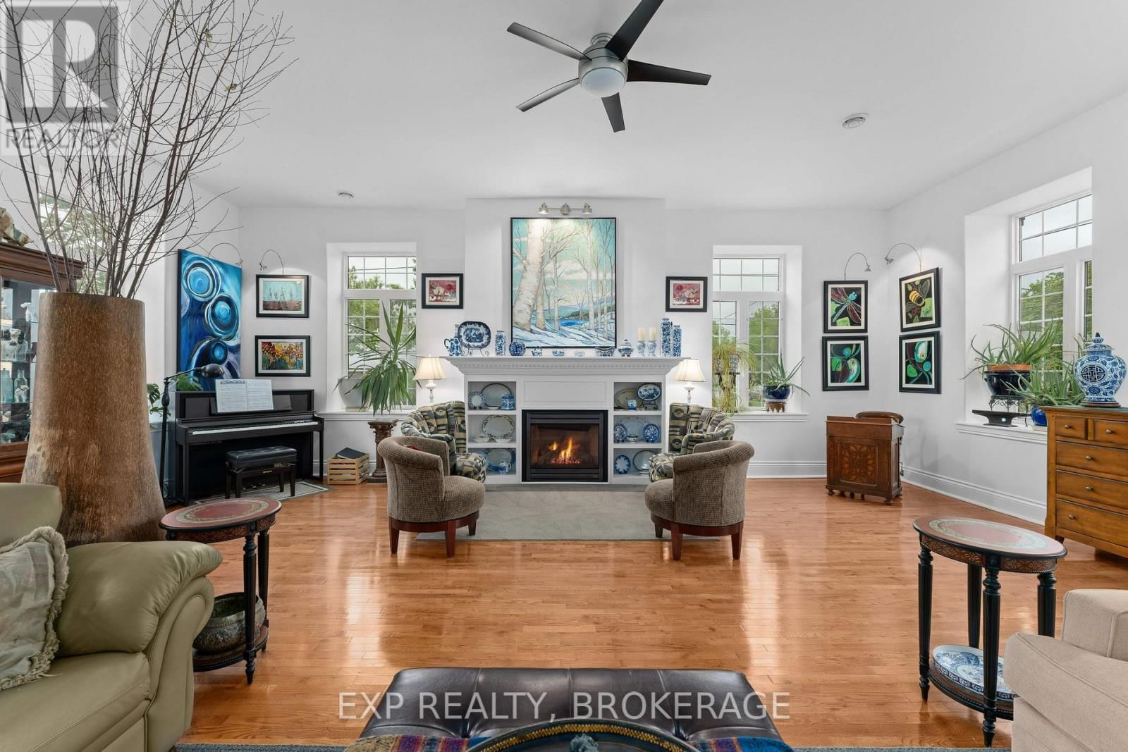 11 CROSS STREET Image 16