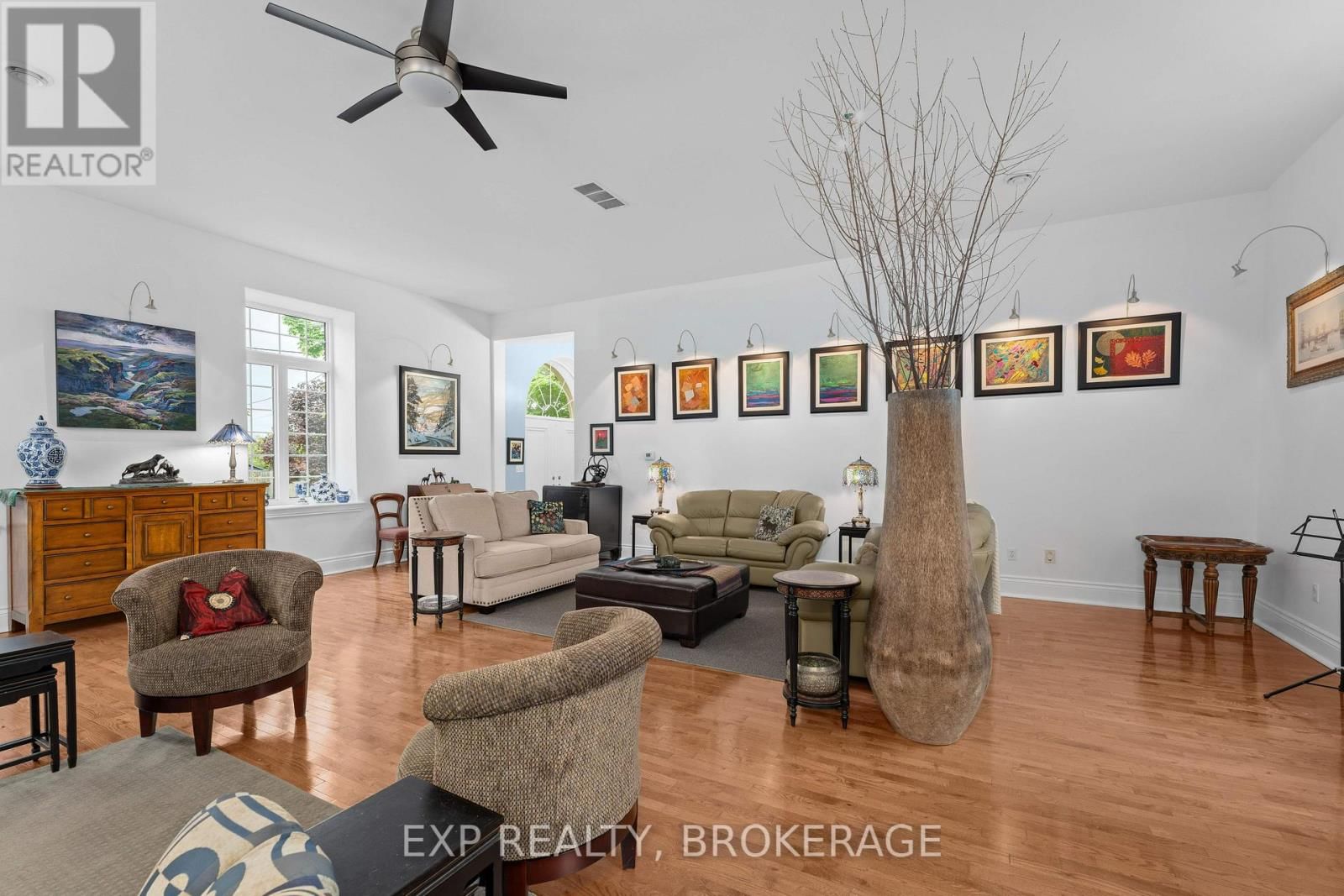 11 CROSS STREET Image 18