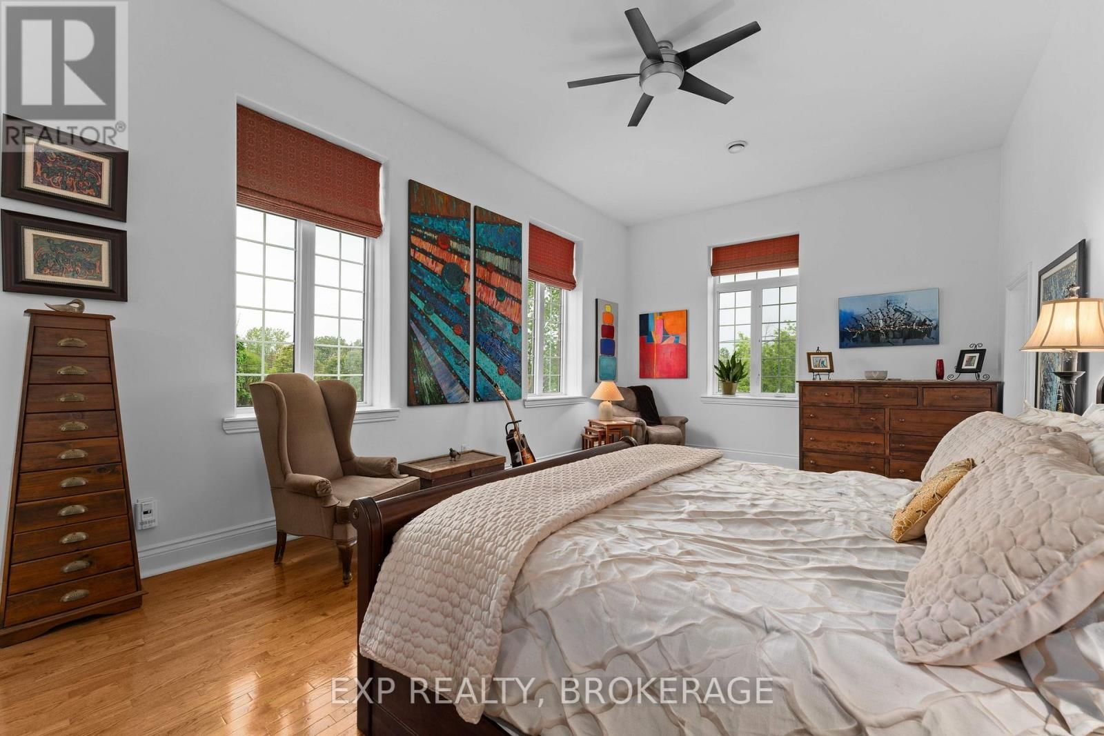 11 CROSS STREET Image 26