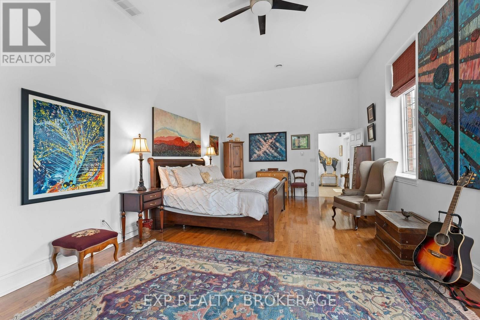 11 CROSS STREET Image 28