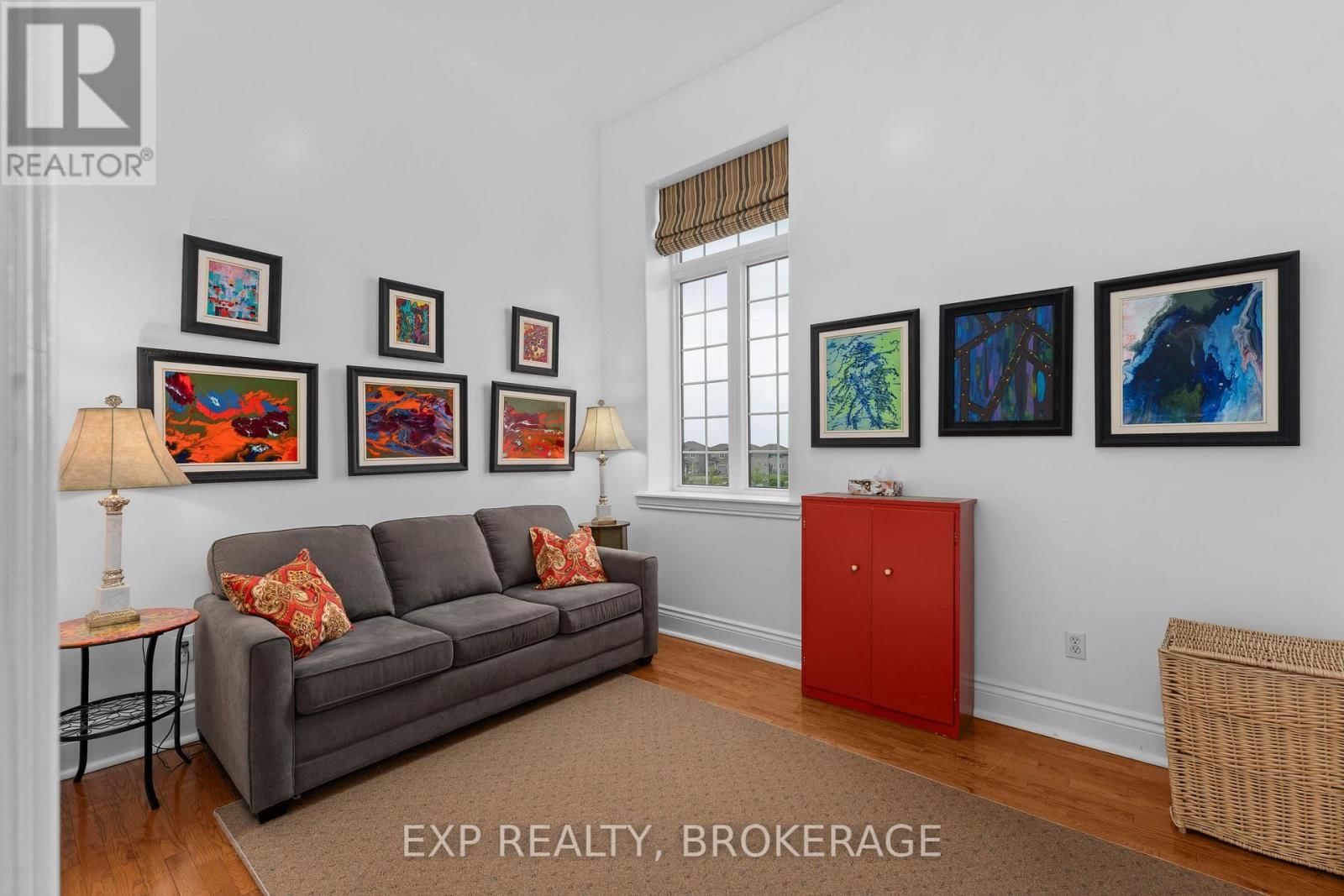 11 CROSS STREET Image 32