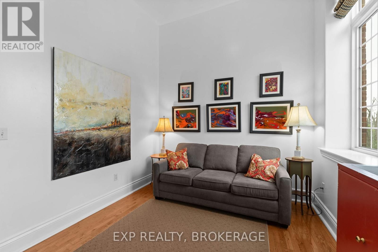 11 CROSS STREET Image 33