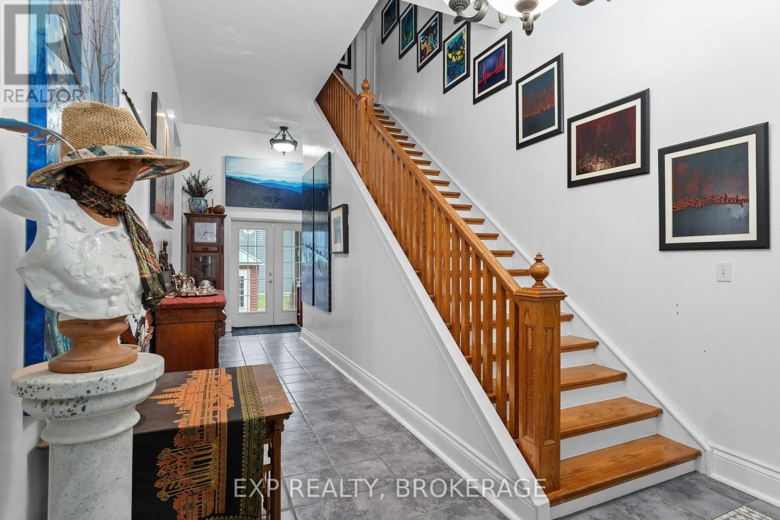 11 CROSS STREET Image 6