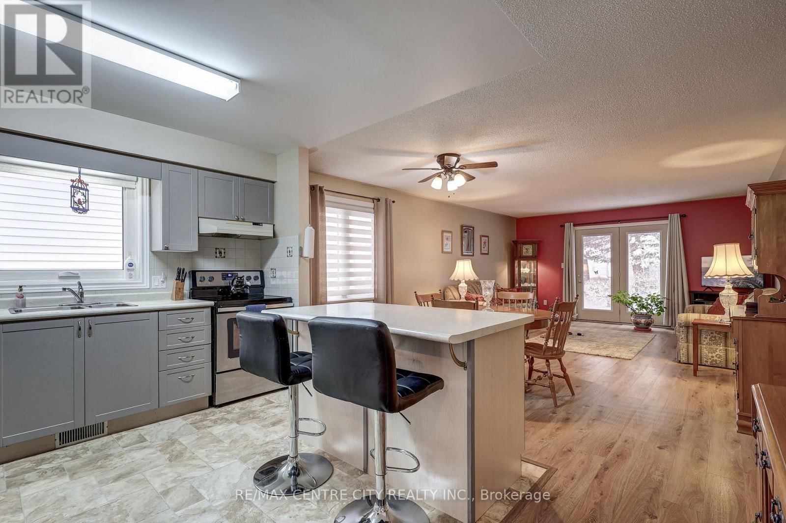 19 BRASHER DRIVE Image 3