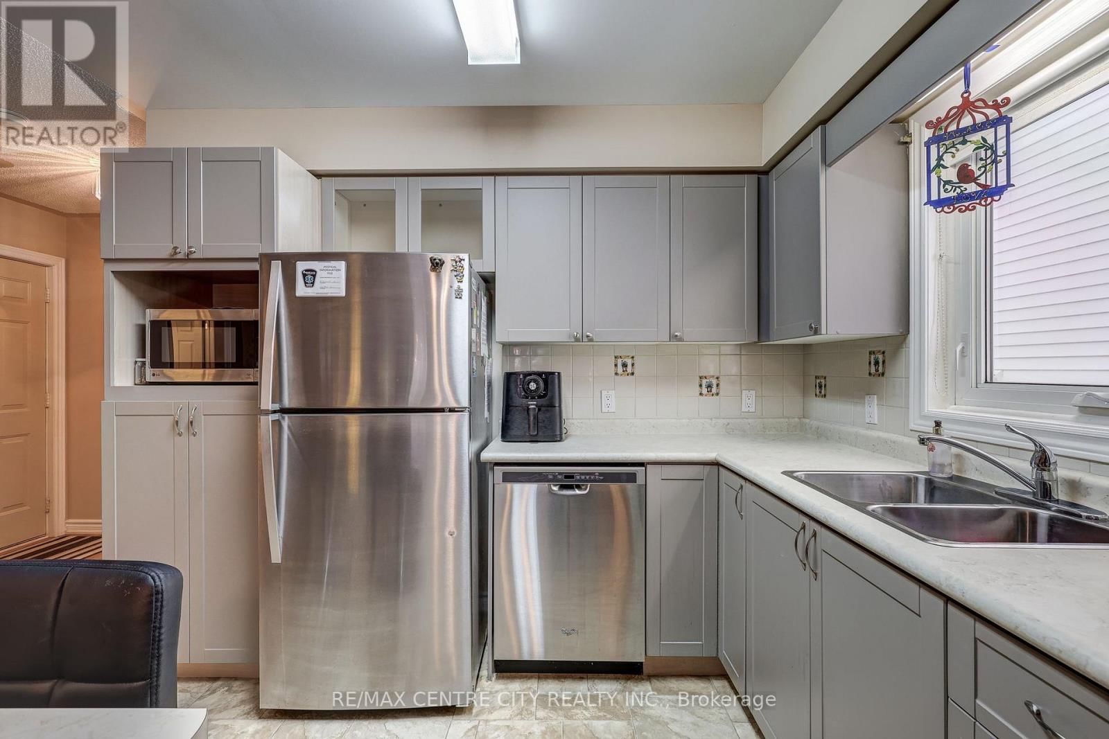 19 BRASHER DRIVE Image 4