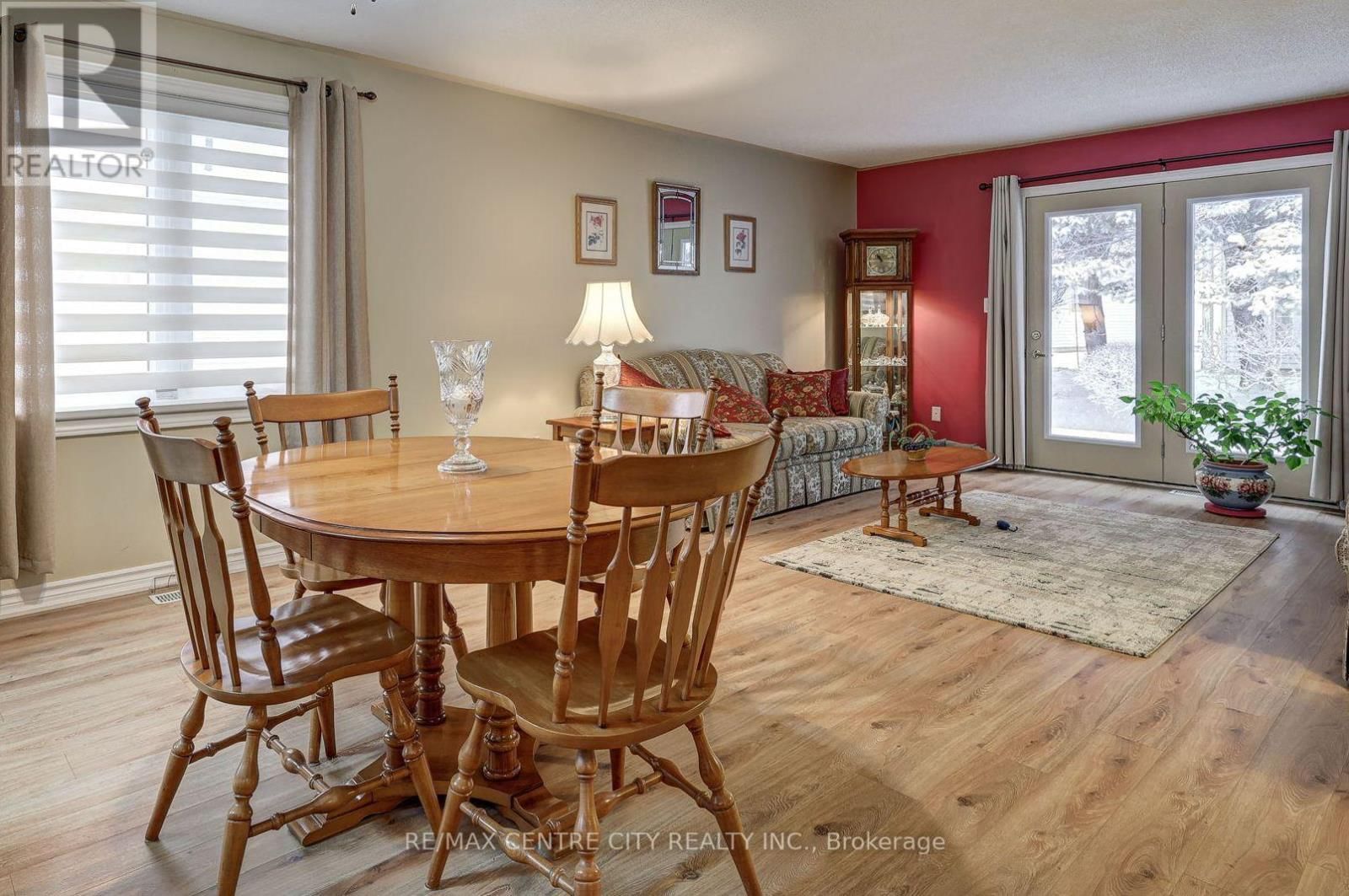 19 BRASHER DRIVE Image 6