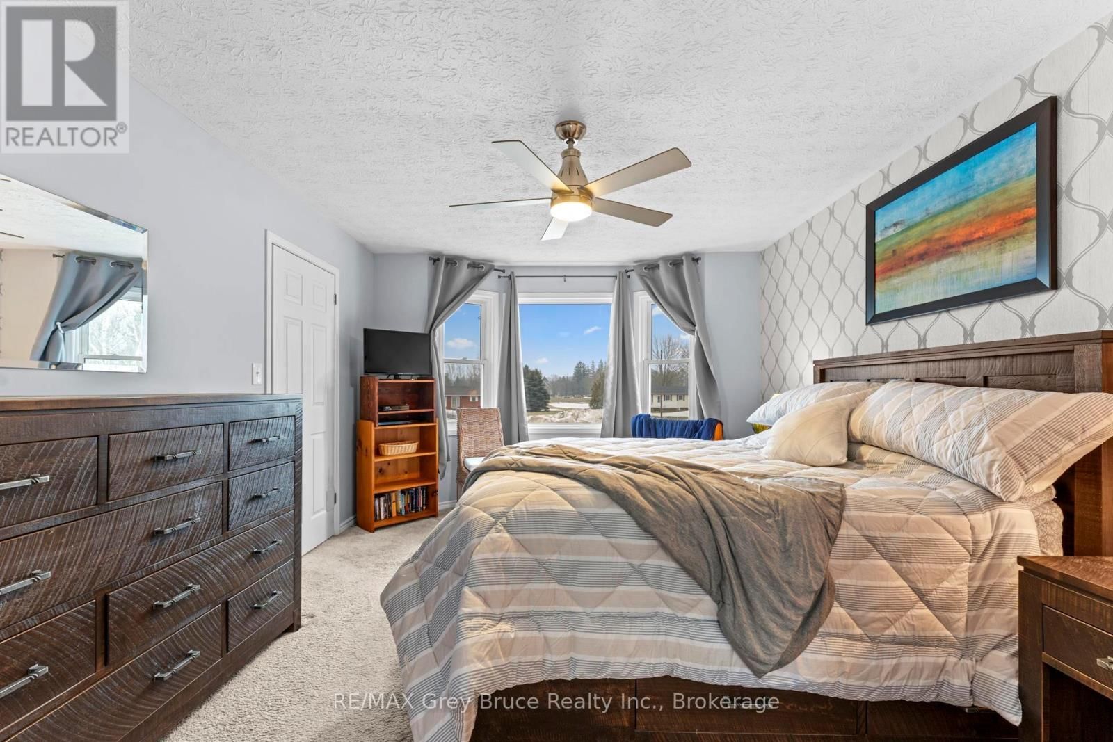 112 MARY AVENUE Image 17