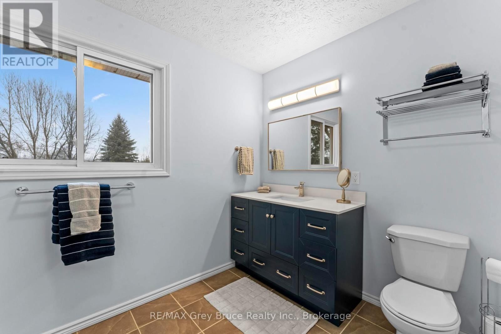 112 MARY AVENUE Image 25