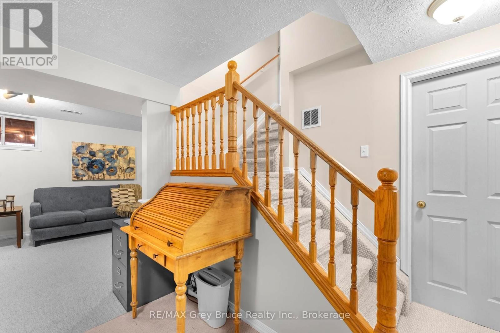 112 MARY AVENUE Image 27