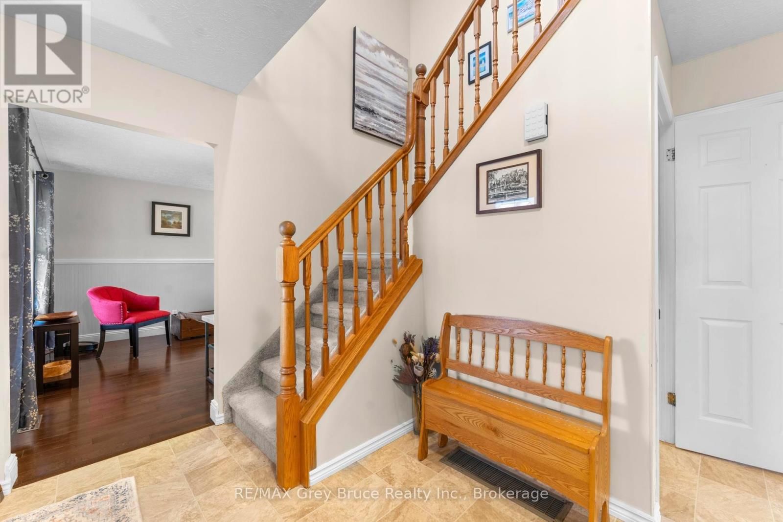 112 MARY AVENUE Image 35