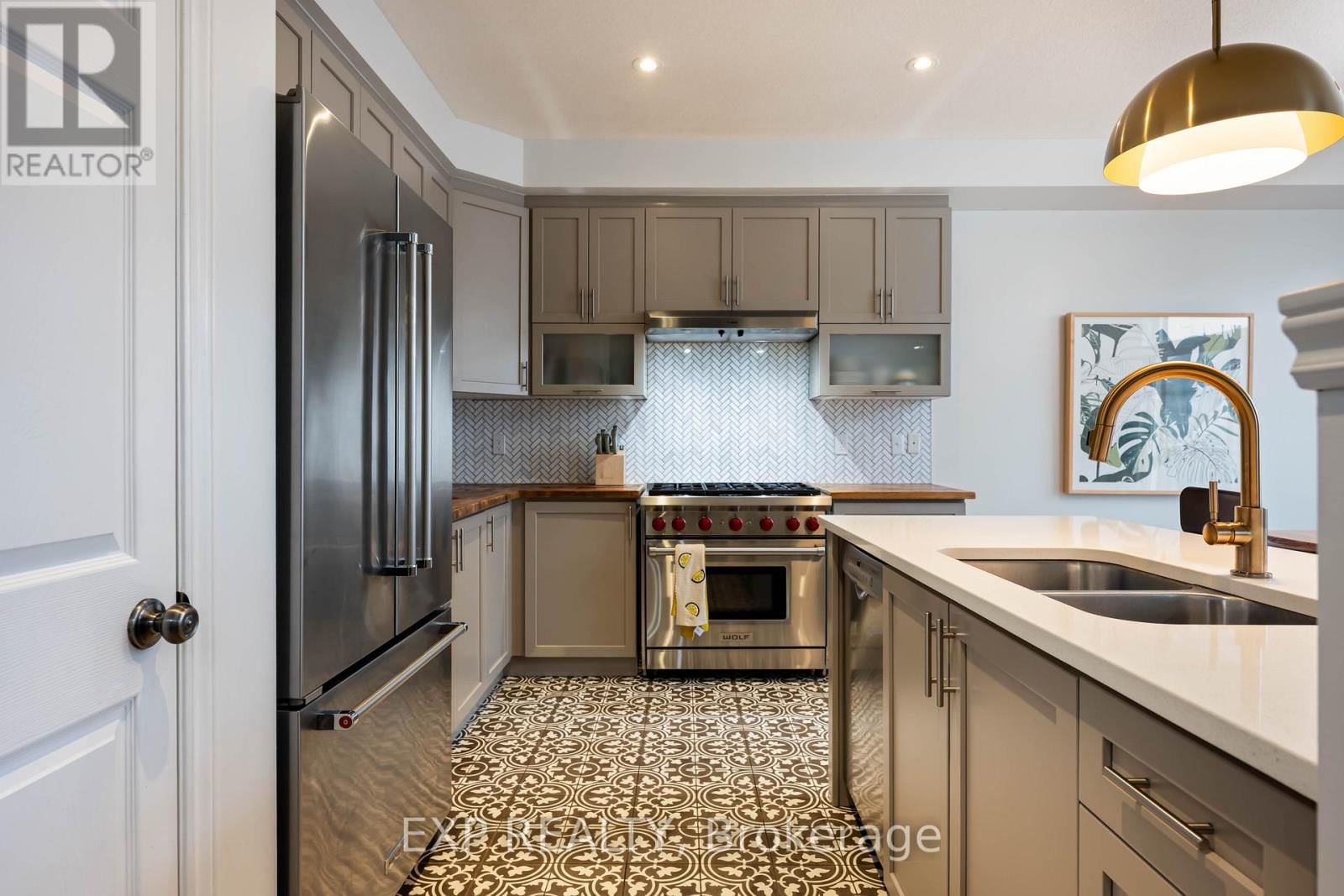 209 DRENTERS COURT Image 11