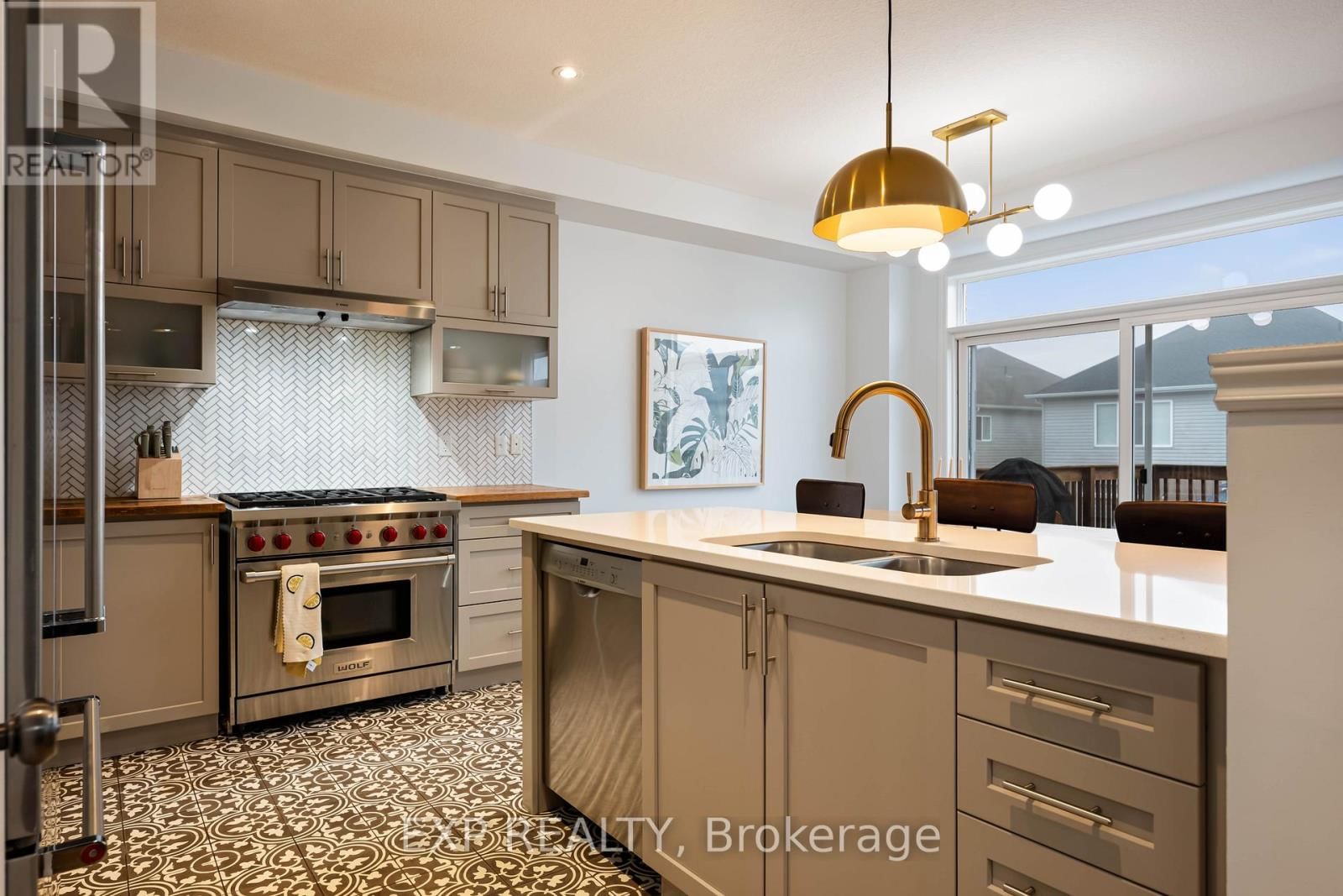 209 DRENTERS COURT Image 12