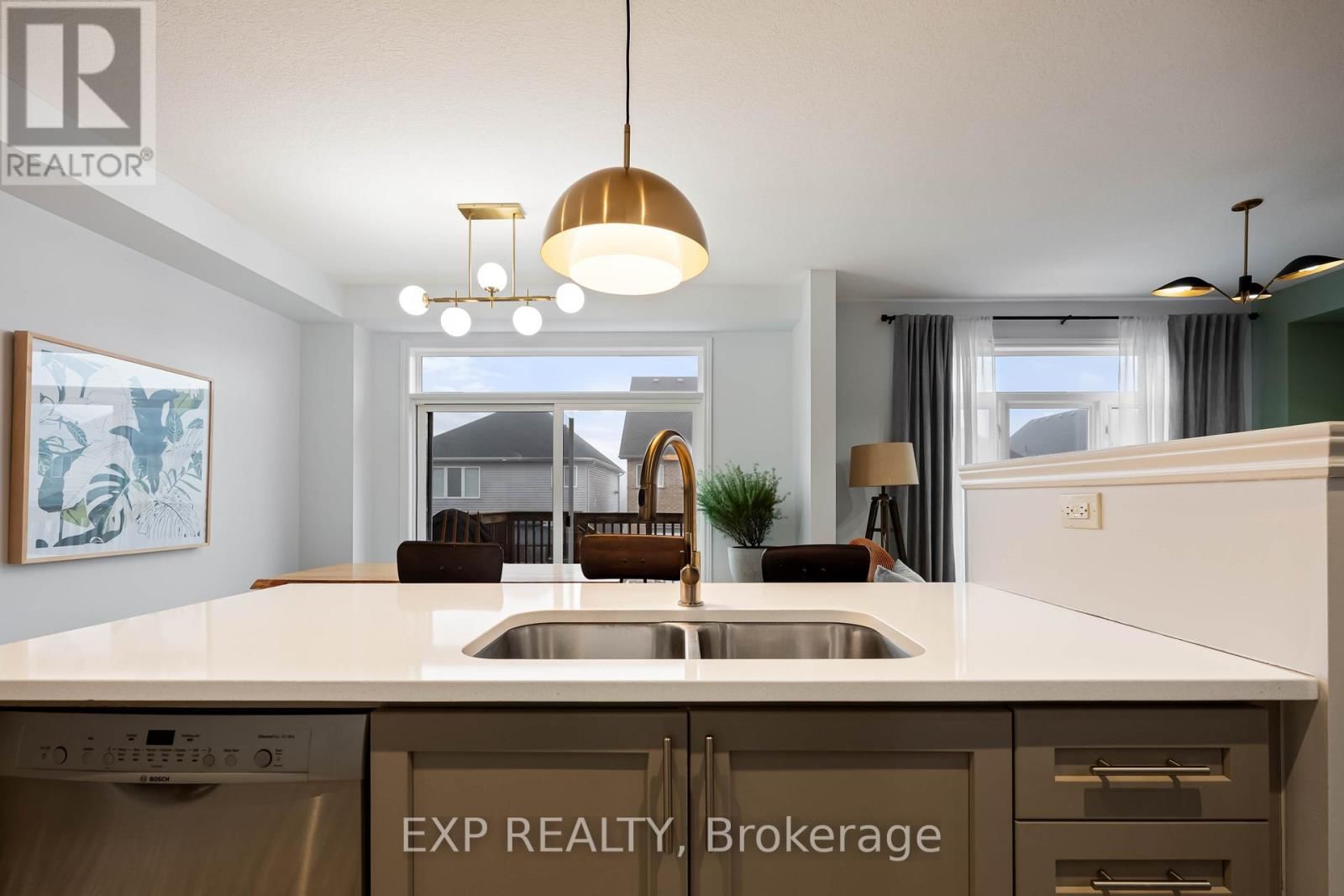 209 DRENTERS COURT Image 15