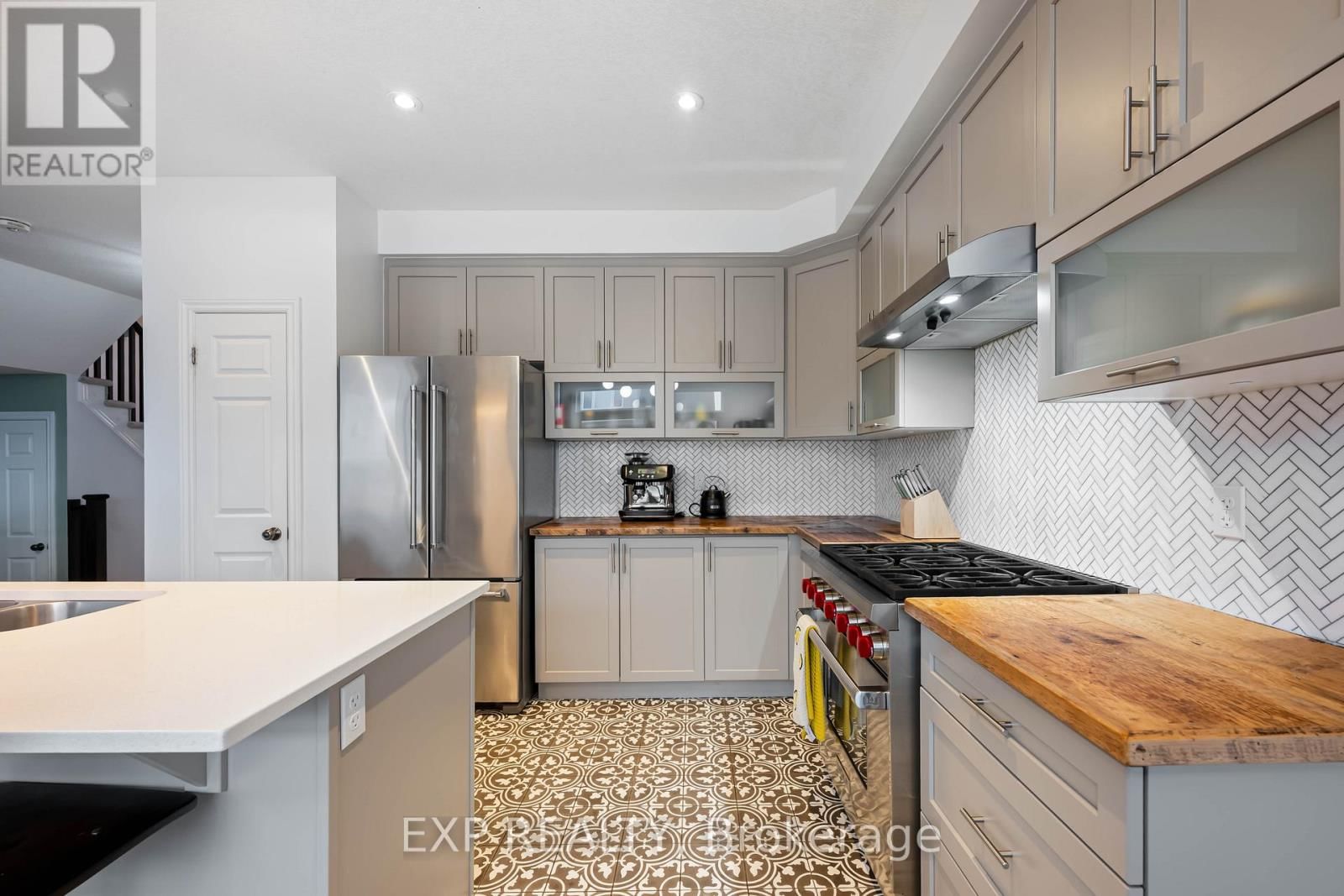 209 DRENTERS COURT Image 16