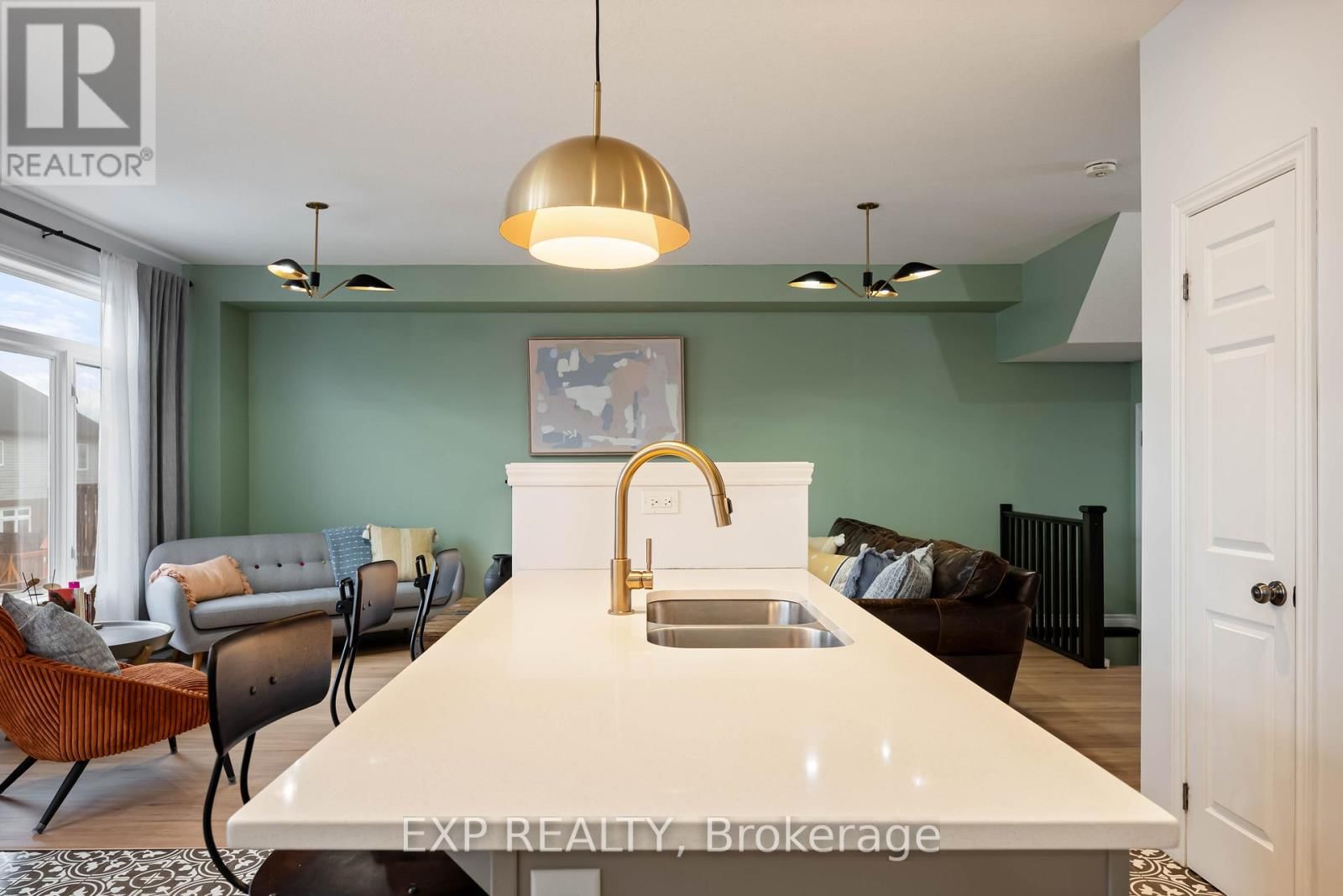 209 DRENTERS COURT Image 17