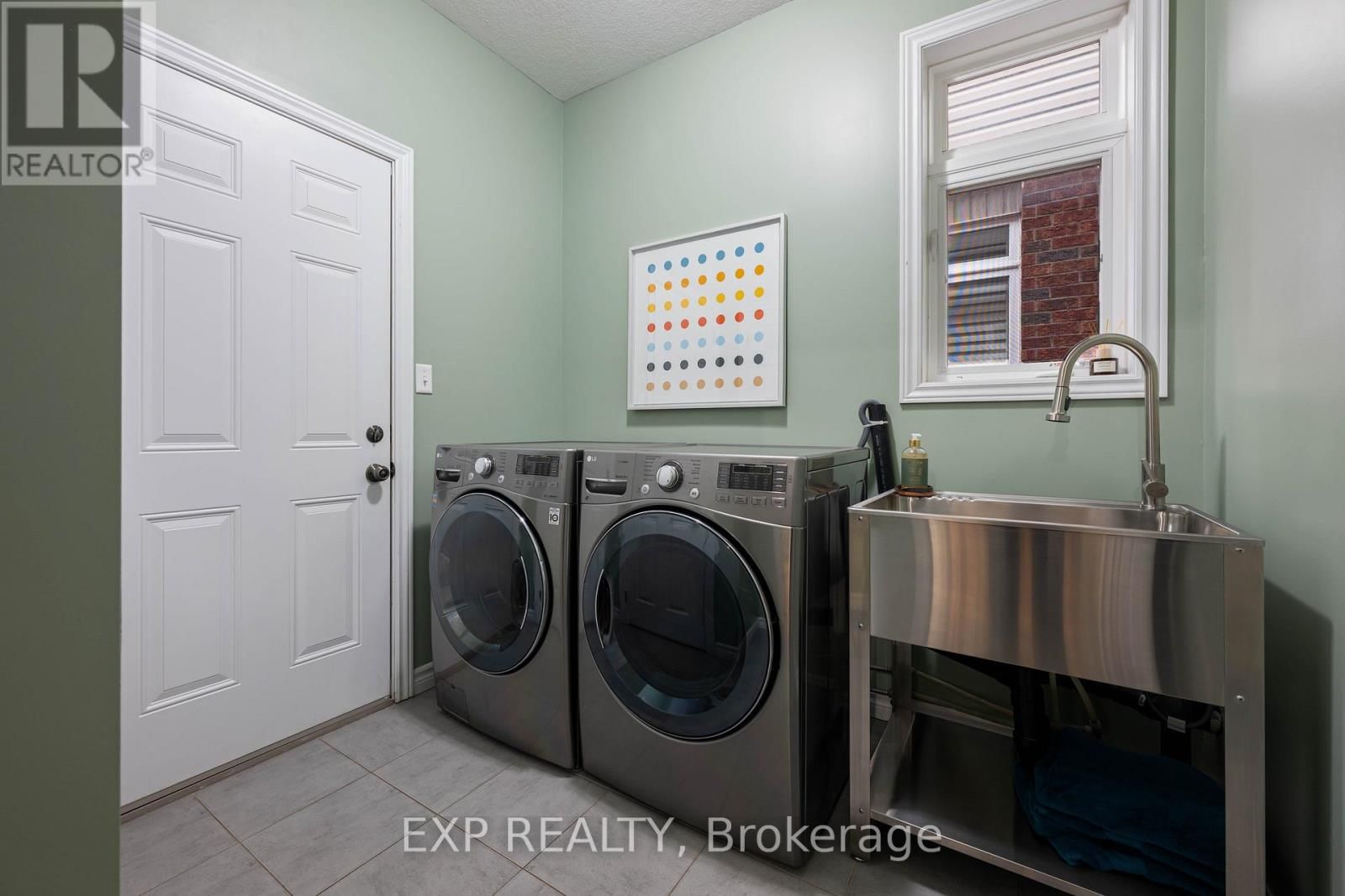 209 DRENTERS COURT Image 21