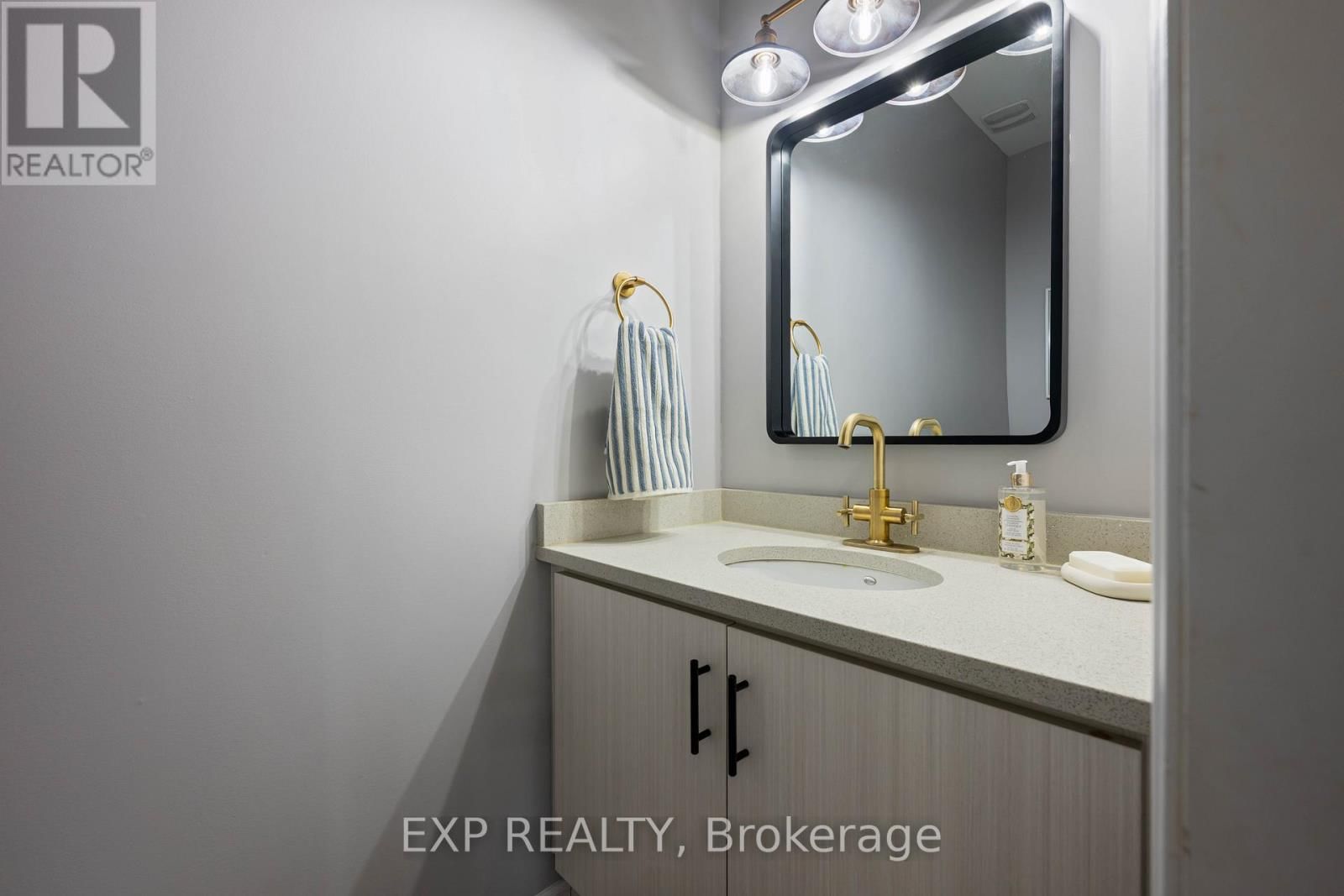 209 DRENTERS COURT Image 22