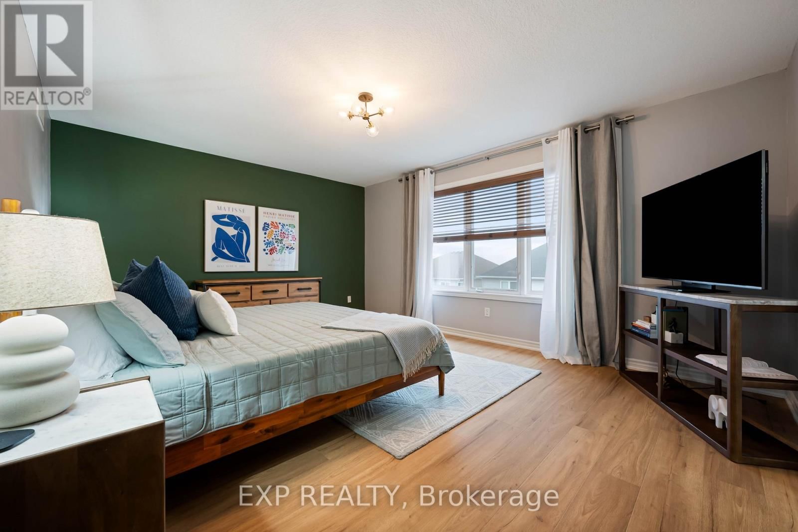 209 DRENTERS COURT Image 32