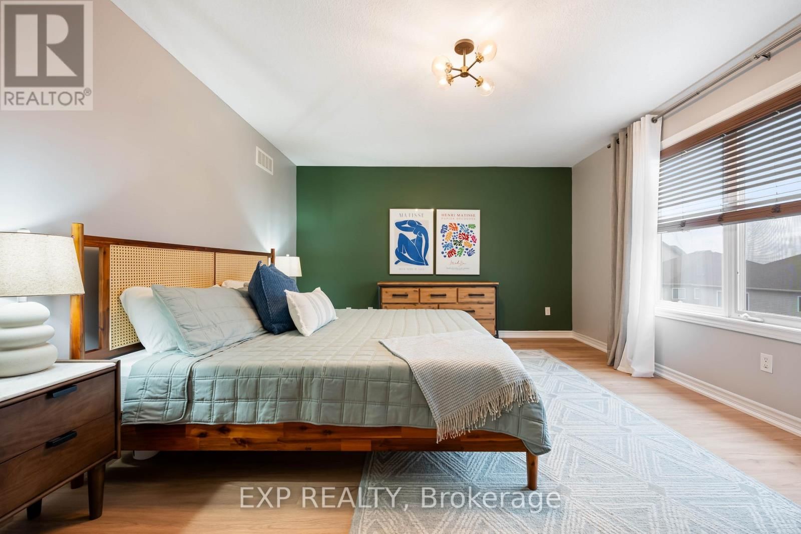 209 DRENTERS COURT Image 33