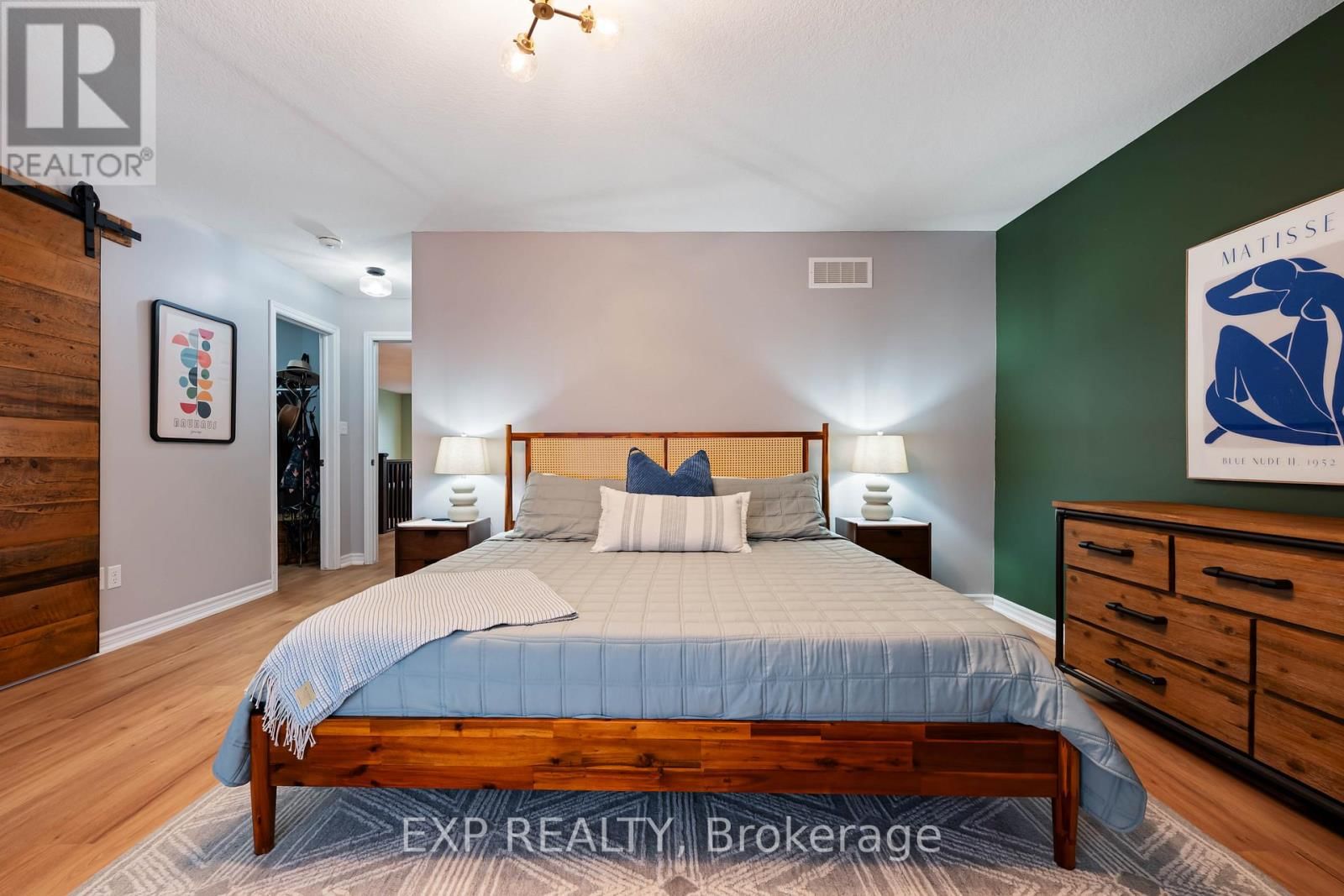 209 DRENTERS COURT Image 34