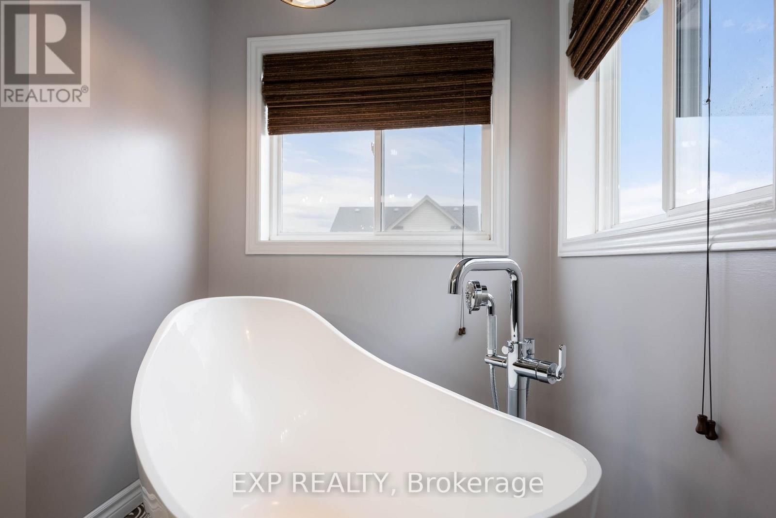 209 DRENTERS COURT Image 39