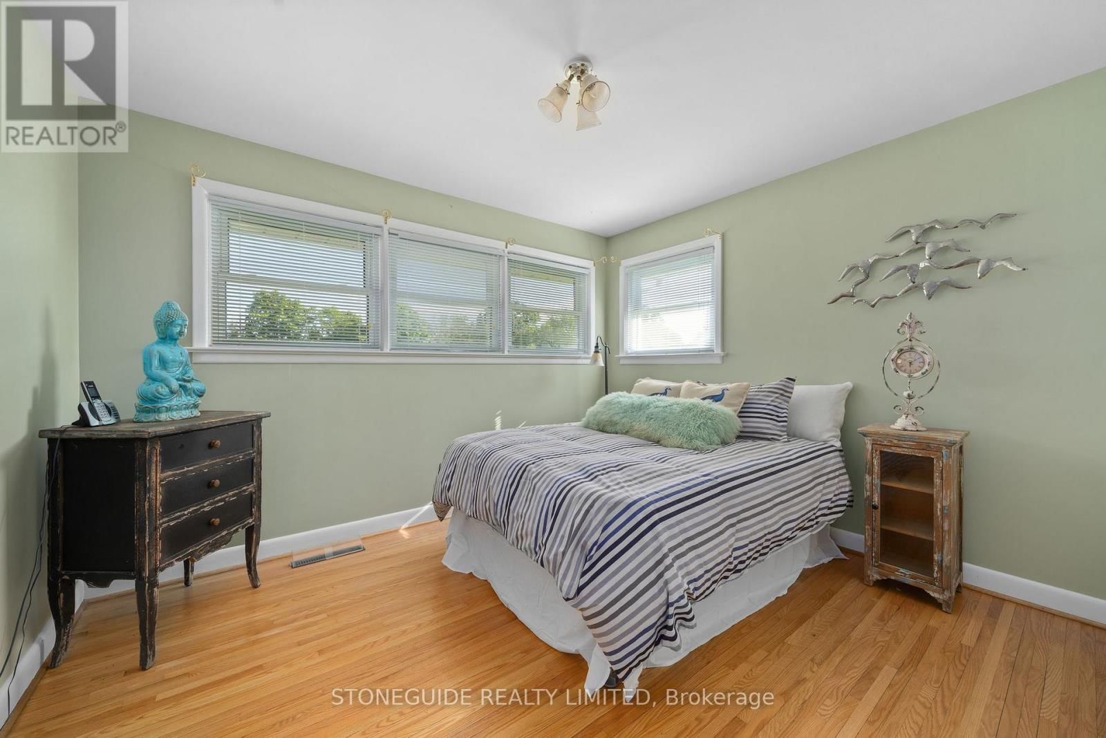 5 ARMOUR COURT Image 13