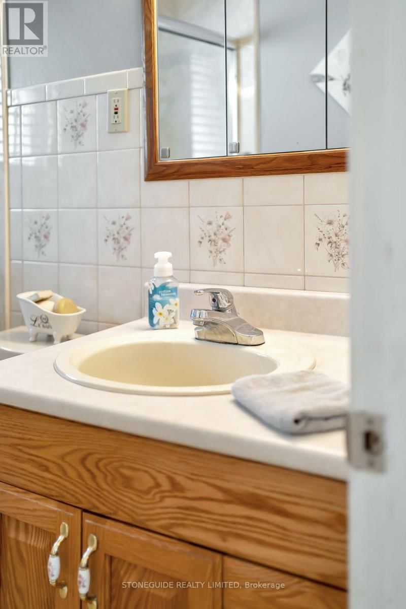 5 ARMOUR COURT Image 18