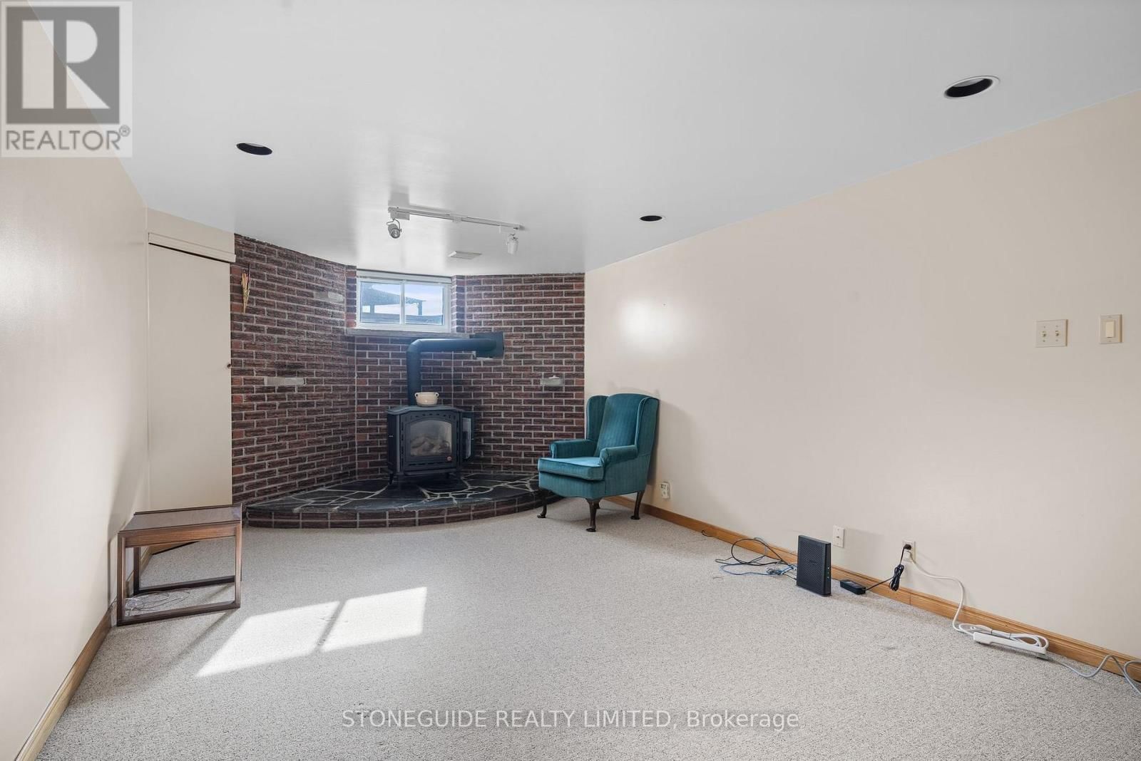 5 ARMOUR COURT Image 28