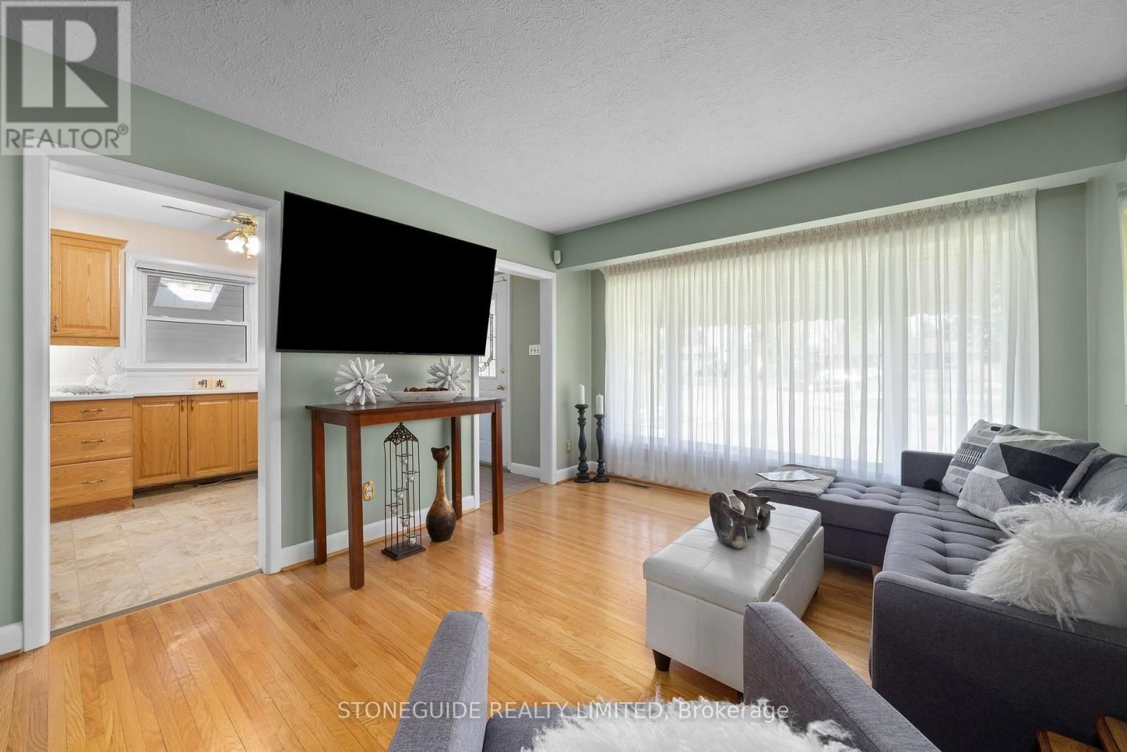 5 ARMOUR COURT Image 7