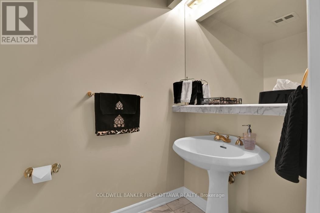 2702 - 1480 RIVERSIDE DRIVE Image 28