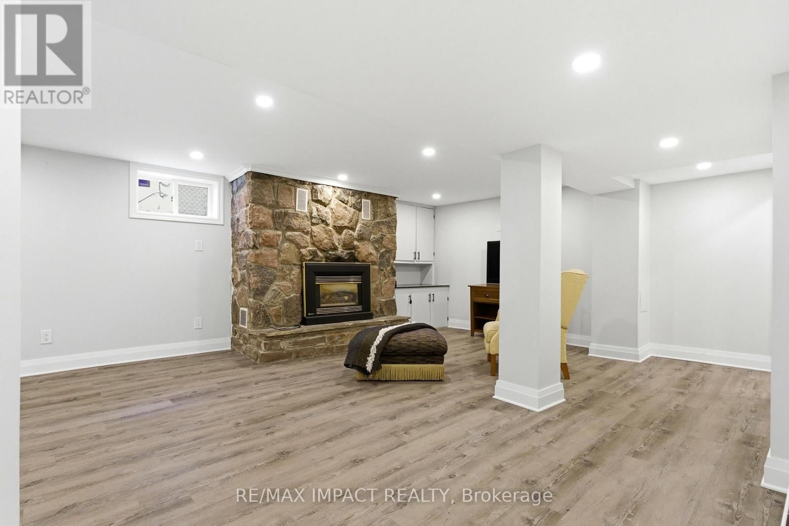 577 SINCLAIR STREET Image 25