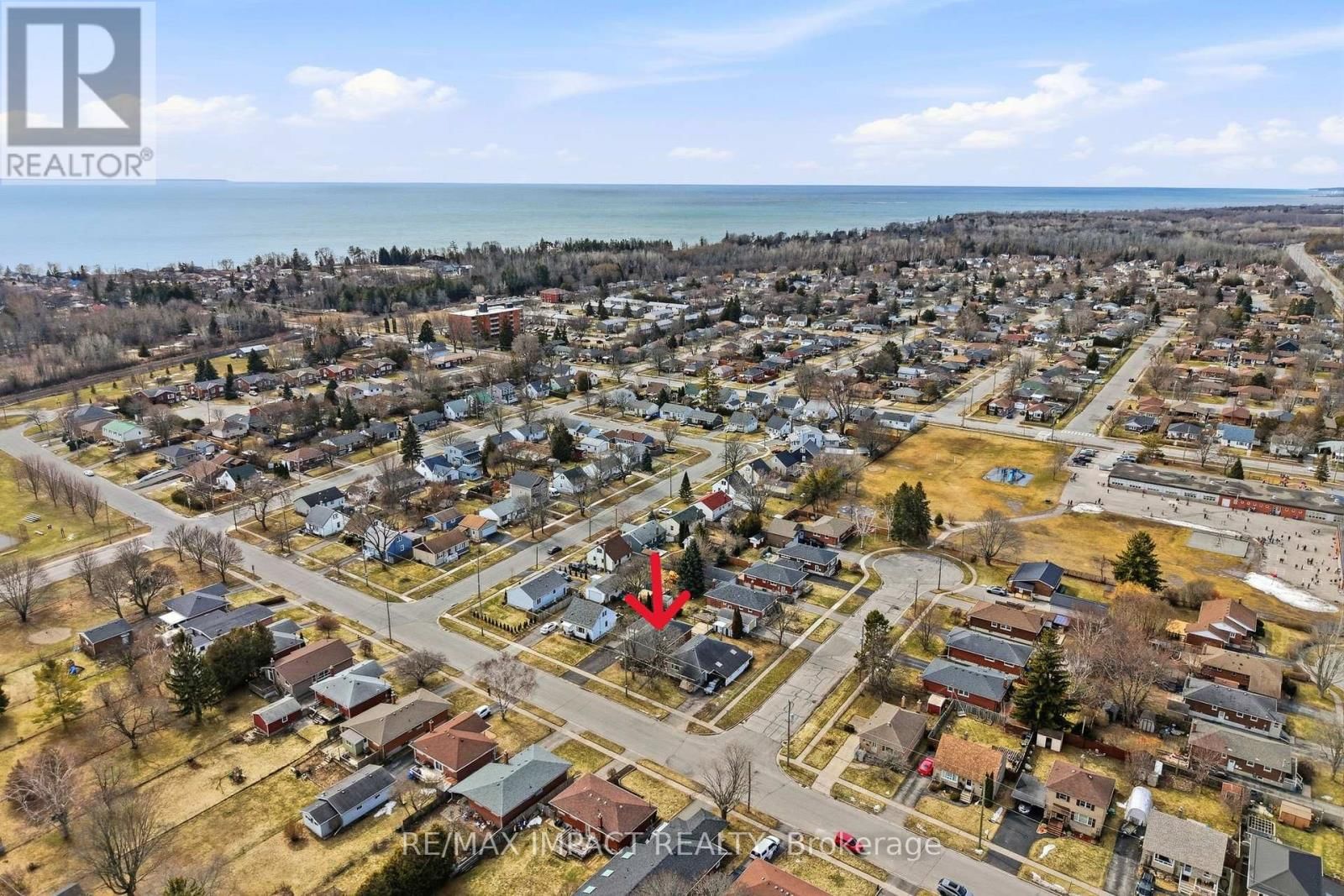 577 SINCLAIR STREET Image 3