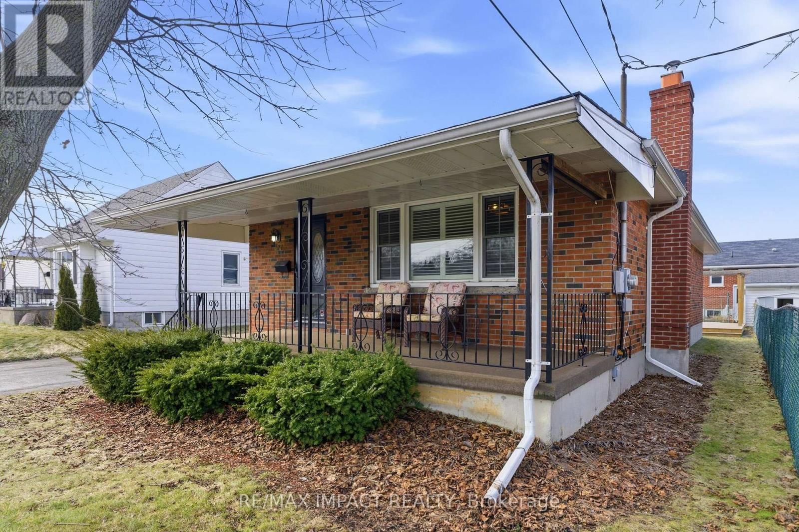 577 SINCLAIR STREET Image 33