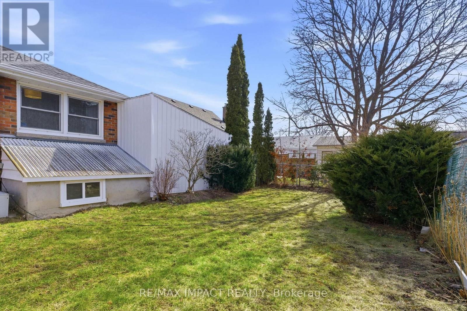 577 SINCLAIR STREET Image 35