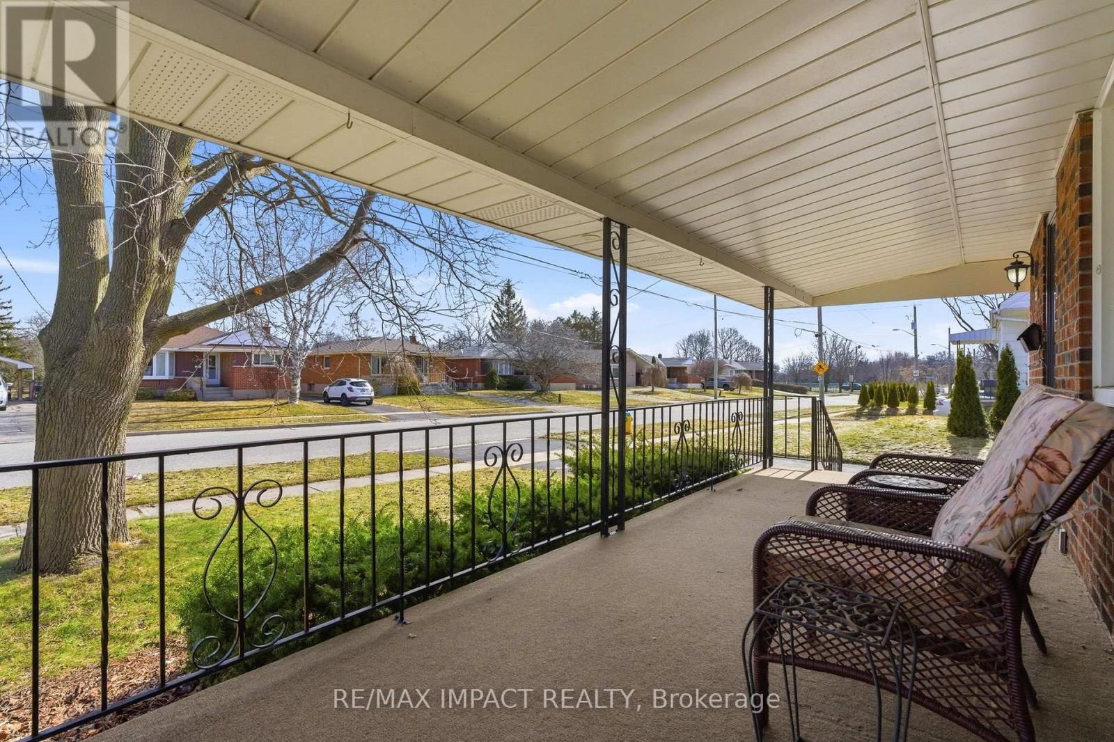 577 SINCLAIR STREET Image 4