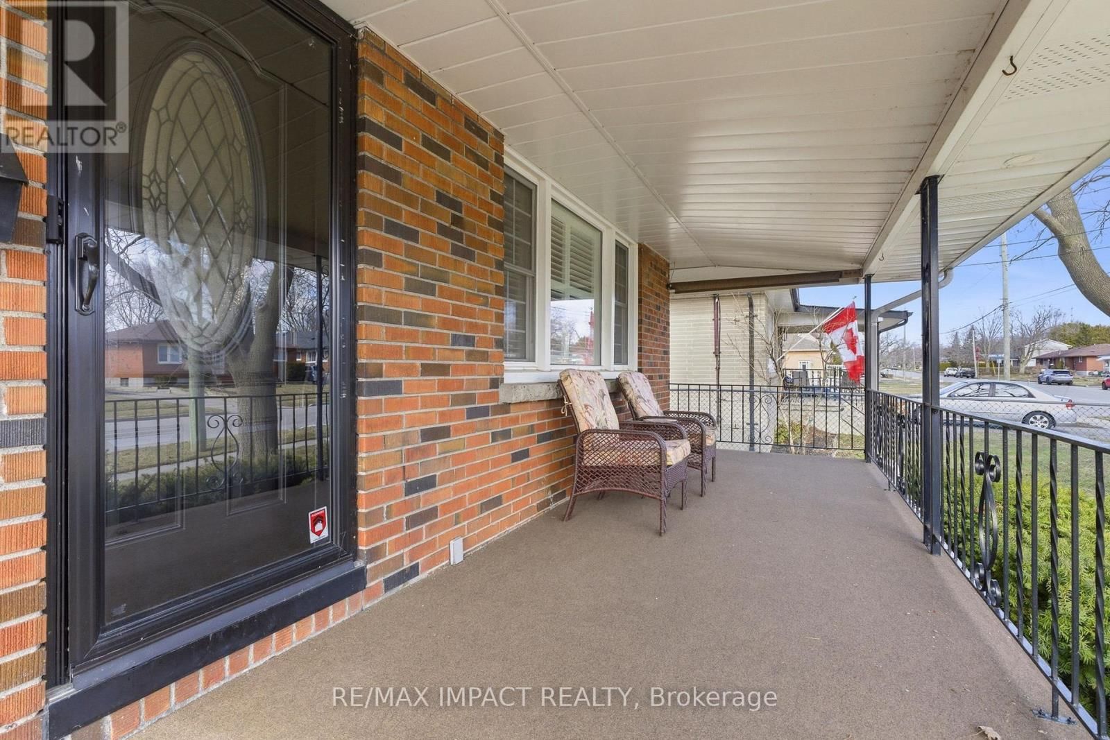 577 SINCLAIR STREET Image 5