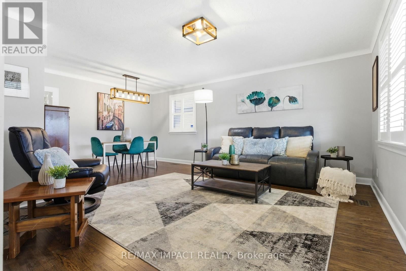 577 SINCLAIR STREET Image 7