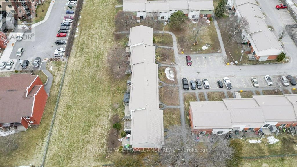 G - 209 NORTH PARK STREET Image 26