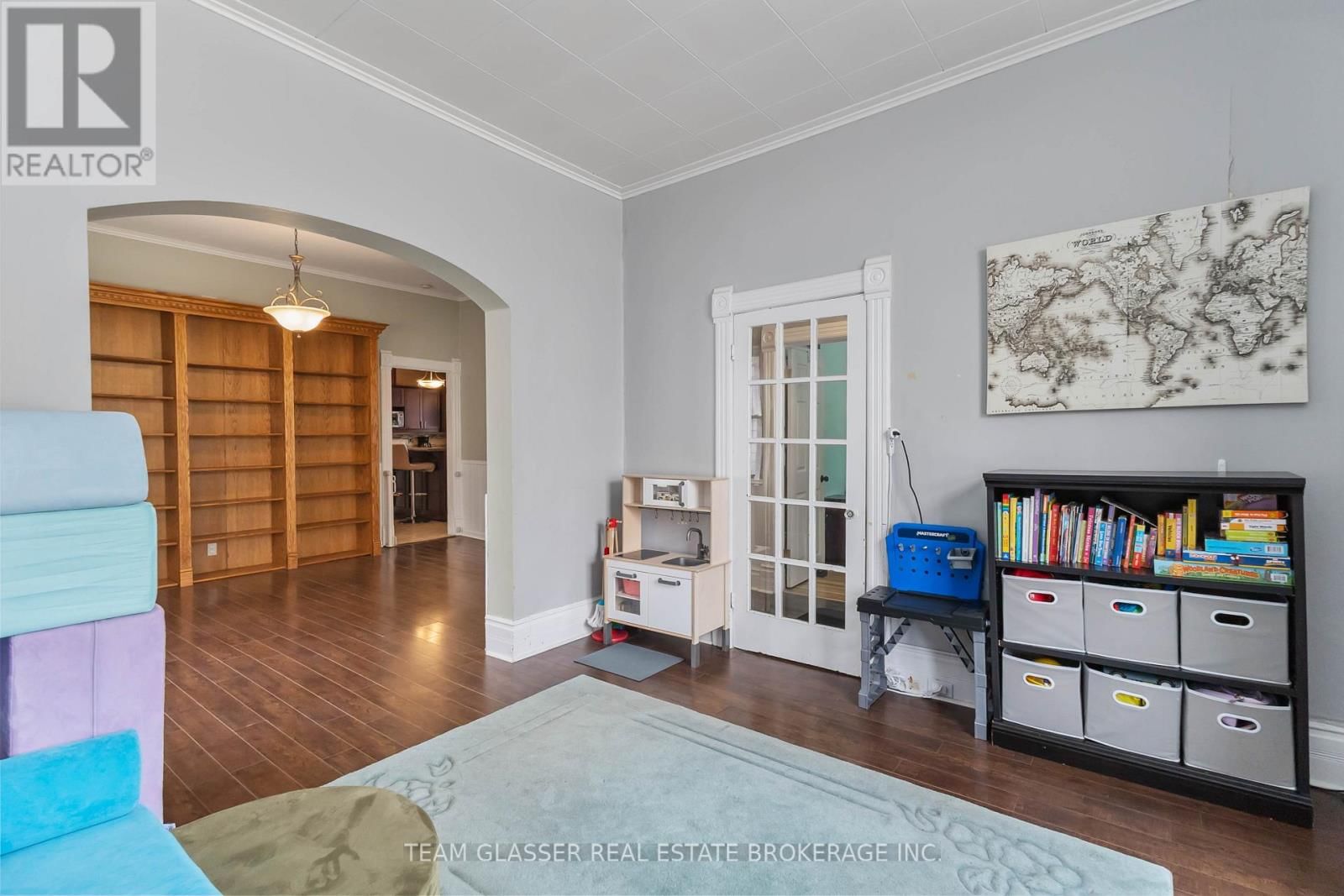 57 LOCUST STREET Image 12