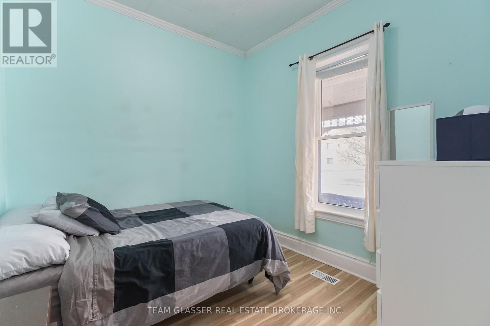 57 LOCUST STREET Image 27