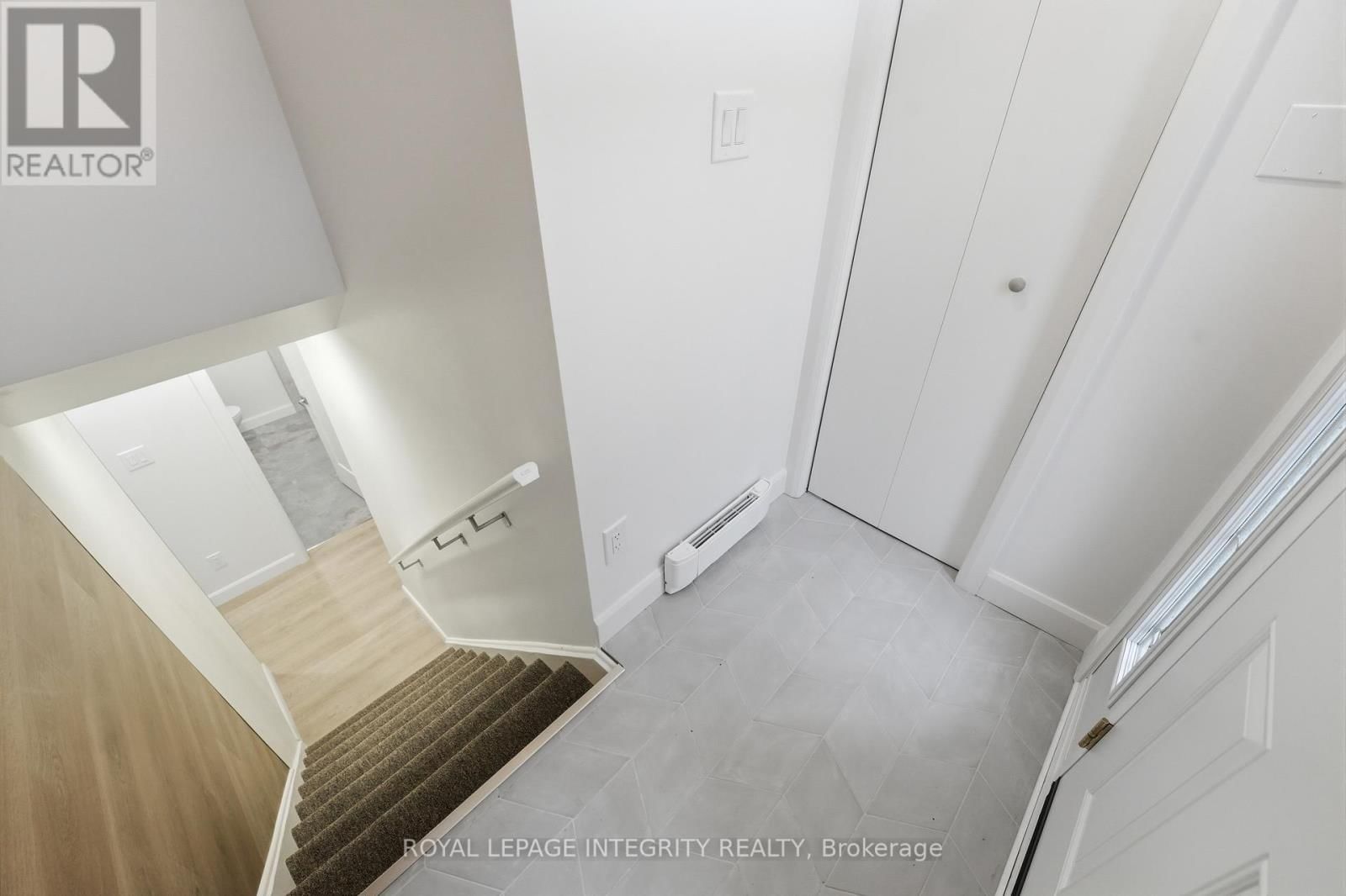 B - 2291 BADGER CRESCENT Image 4