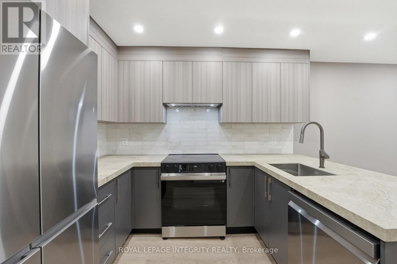 B - 2291 BADGER CRESCENT Image 7