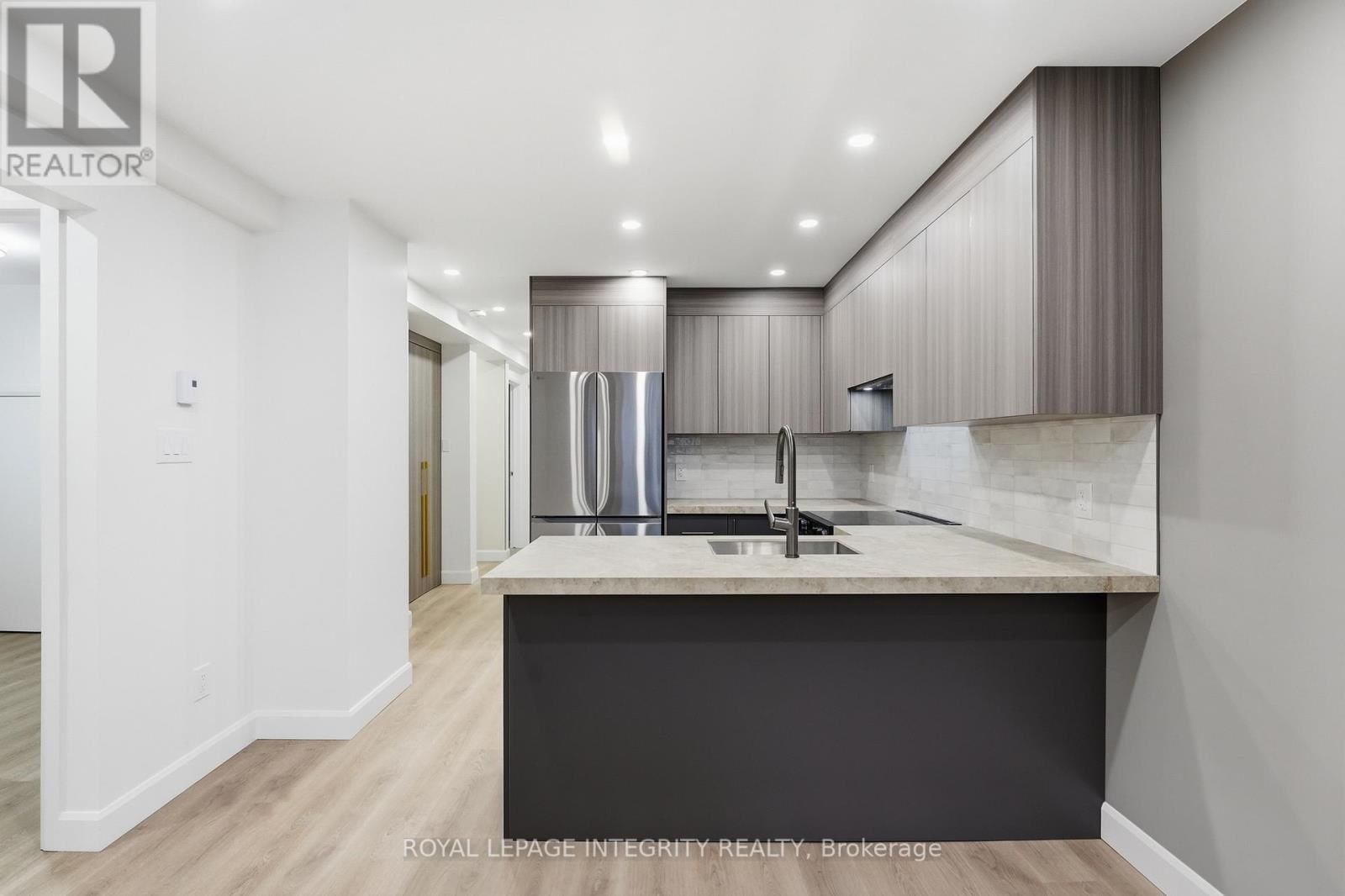 B - 2291 BADGER CRESCENT Image 8